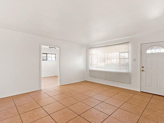3rd image of 3608 Titanic Ave
