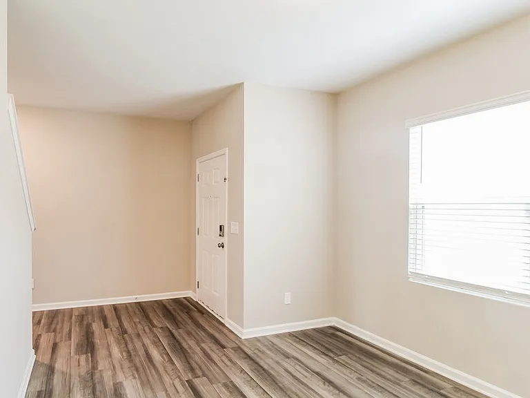 4009 Kendrick Cir — Photo 4