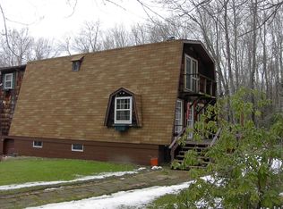 9390 Mohawk Rd, Girard, PA 16417