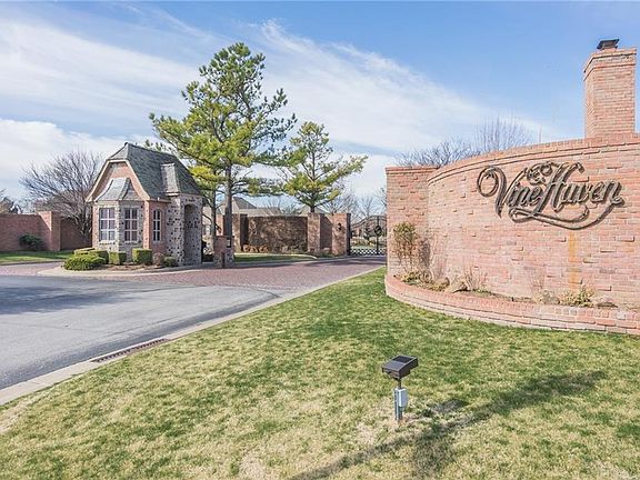 3rd image of 13116 Winding Vine Ln