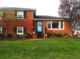 3208 Lemmah Dr, Louisville, KY 40216