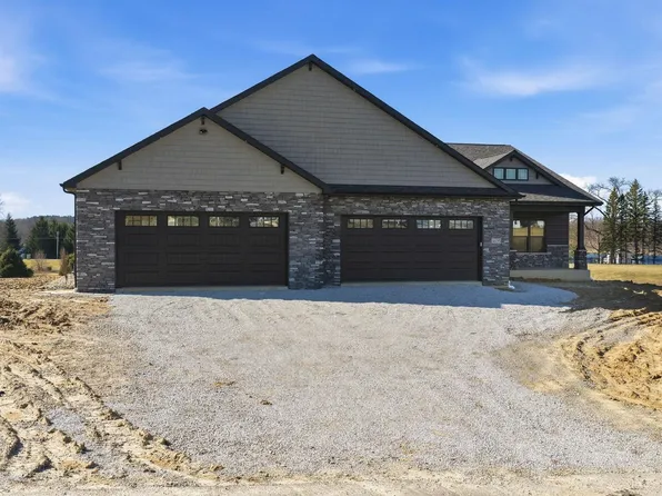 4695 W 370 N, Angola, IN 46703