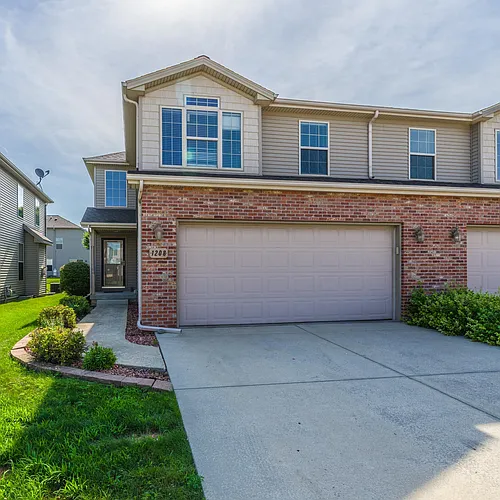 1208 Heron Dr Photo 1