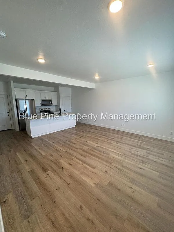Building Photo - 651 S 2400 W #161051