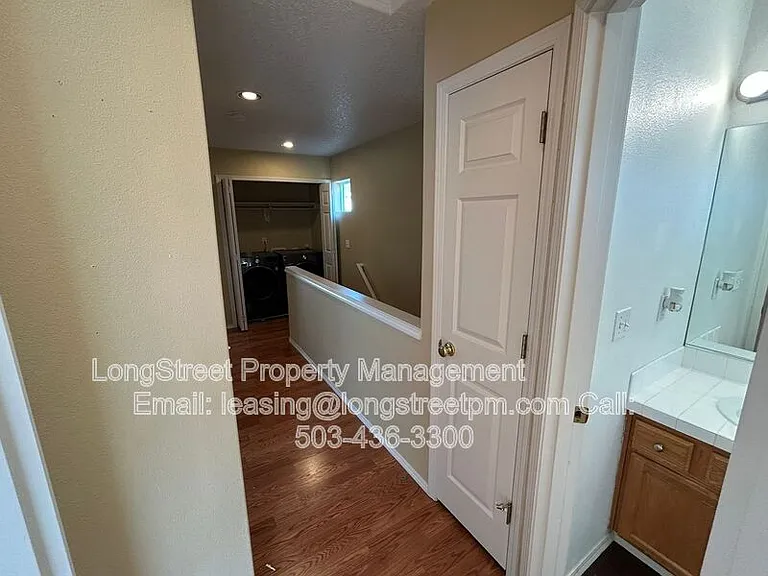 2958 NE 13th Dr — Photo 11