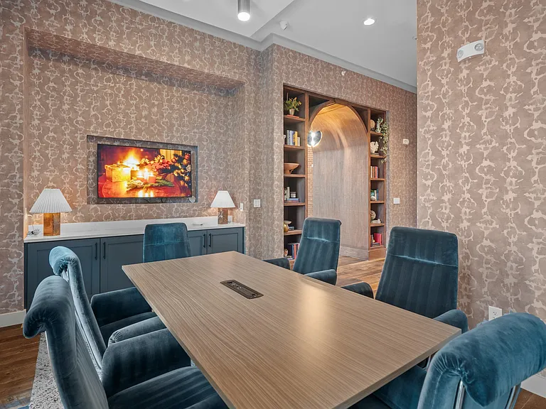 Eastpoint Apartments — Photo 44