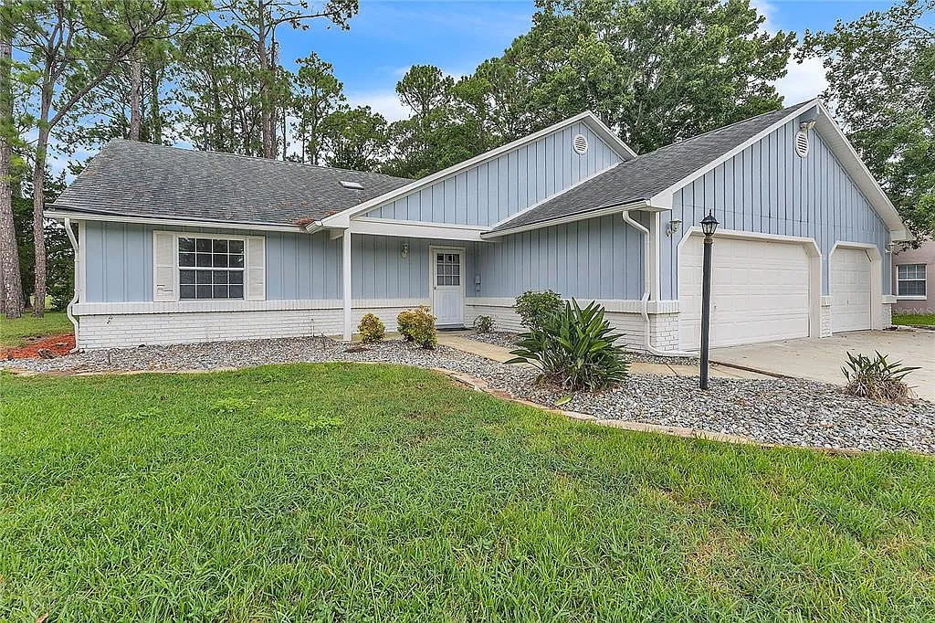 4 bed, 3.0 bath, 2192 sqft, $2,900 — Photo 1