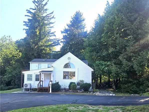 1304 New London Ave, Cranston, RI 02920