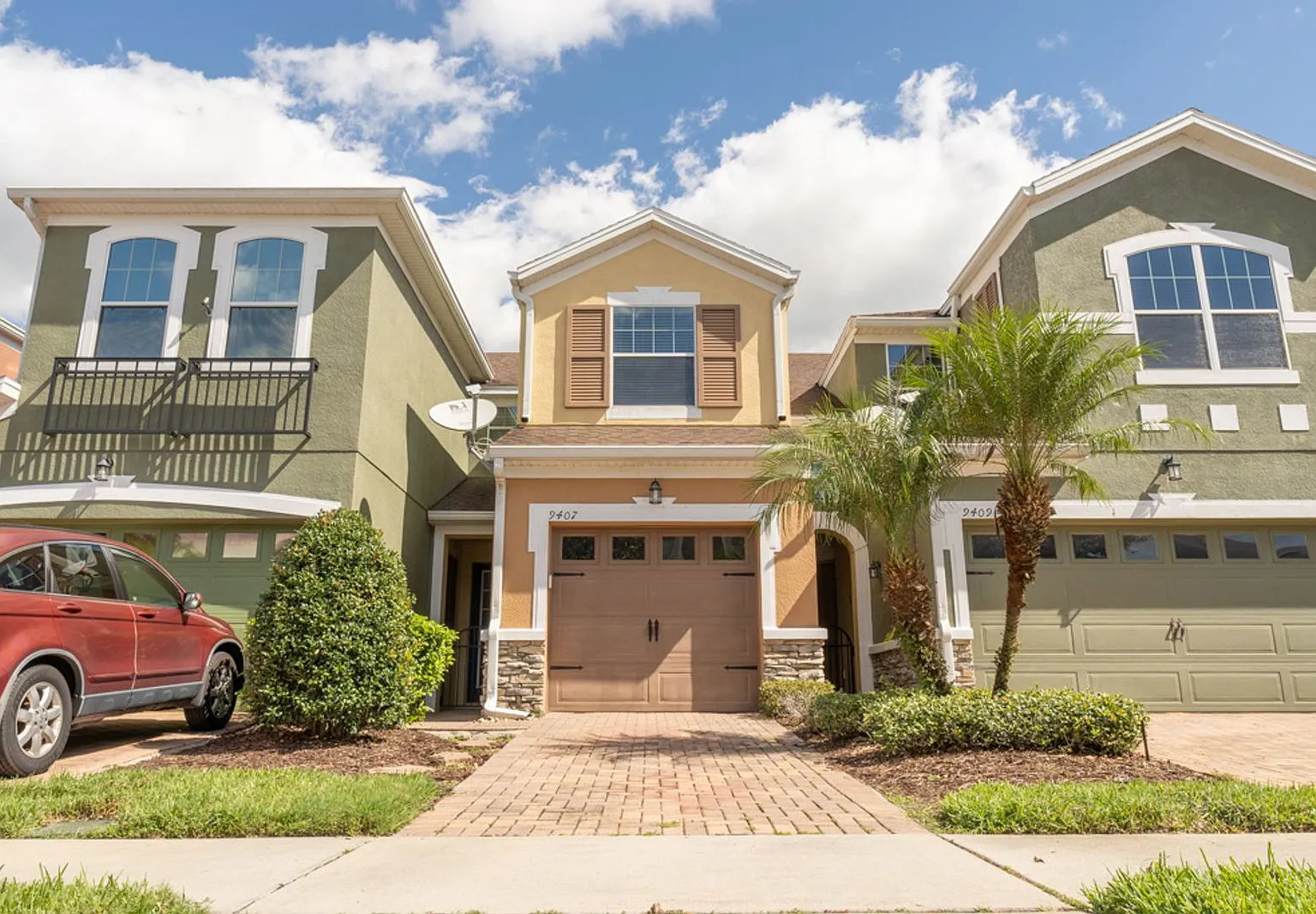 3 bed, 2.5 bath, 1601 sqft, $2,295 — Photo 1