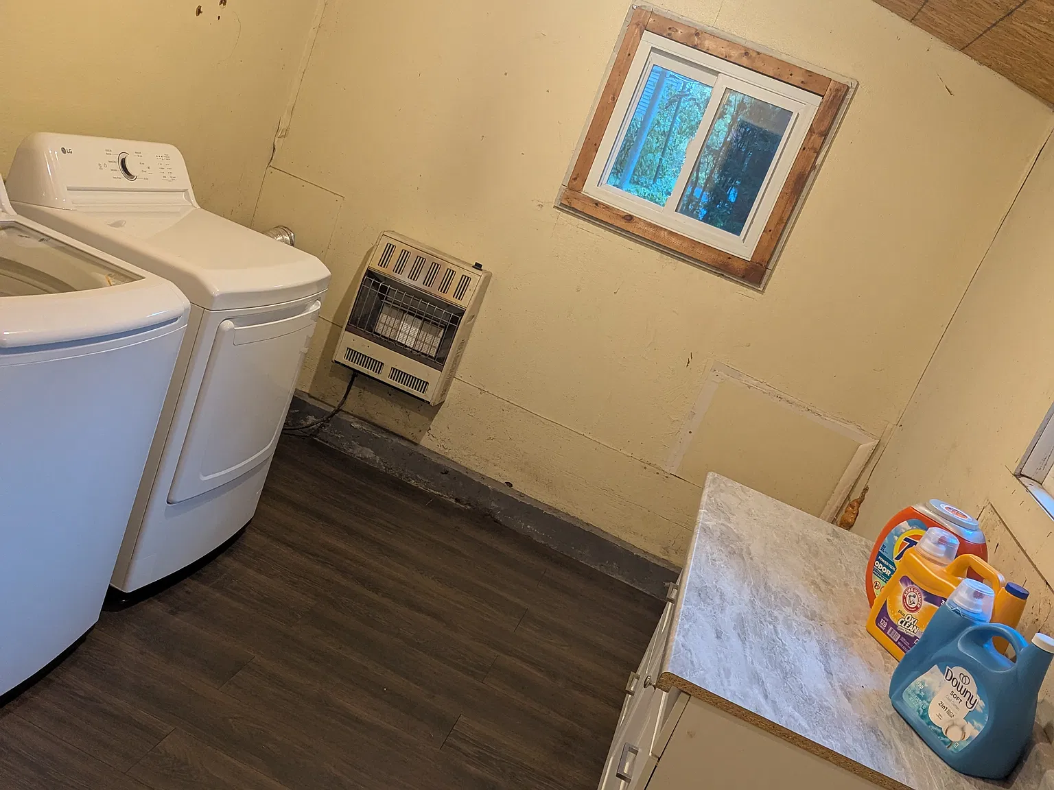 3 bed, 1200 sqft, $1,300 — Photo 4
