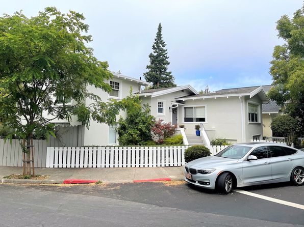 152 Walnut Ave