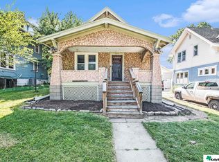 6916 Florence Blvd, Omaha, NE 68112