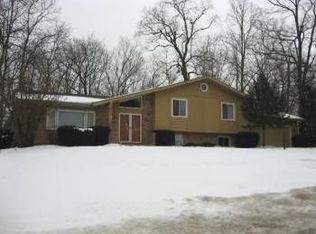148 Westchester Ln, Valparaiso, IN 46385