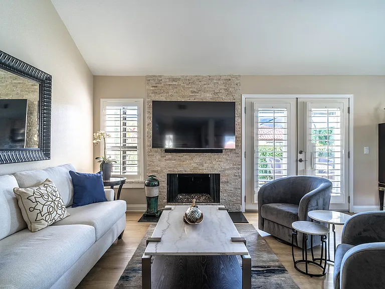110 Trento Cir — Photo 8