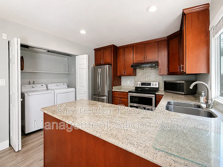 399 Don Basillo Way — Photo 7