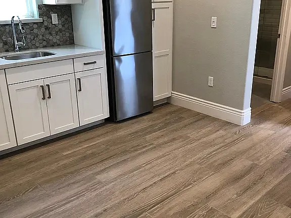 132 W Nasergholi Ave — Photo 2
