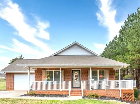 873 Gladstone Rd, Mocksville, NC 27028