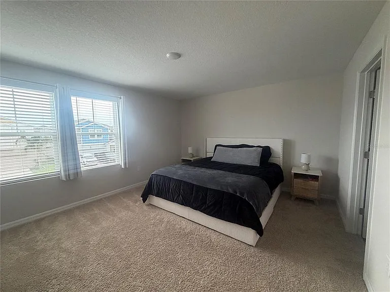 1352 Derry Ave — Photo 7