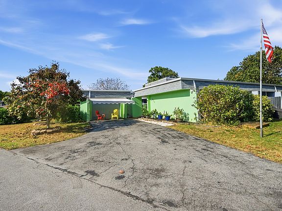 4th image of 4610 King Palm Drive