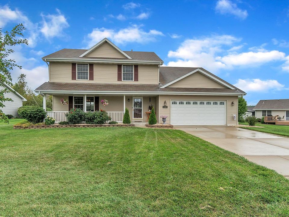 1st image of 4401 Parkwood Dr