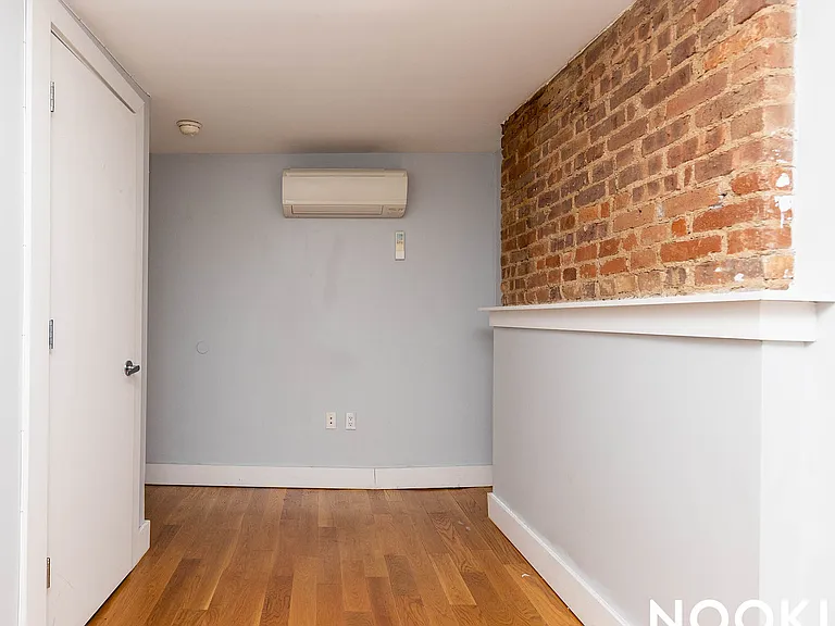 298 Gates Ave #4 — Photo 14