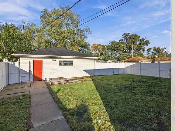4th image of 230 N Arbogast St