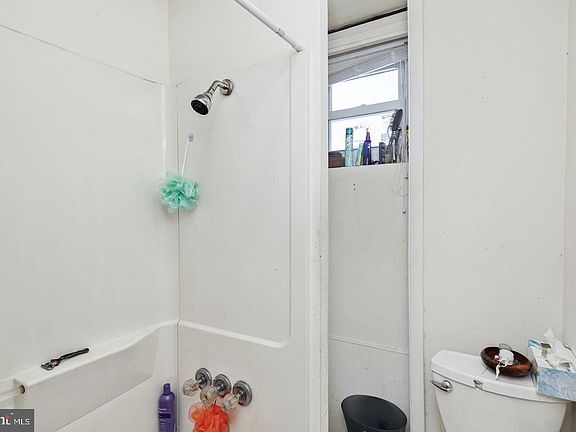 5th image of 3098 1/2 Aramingo Ave Floor 2