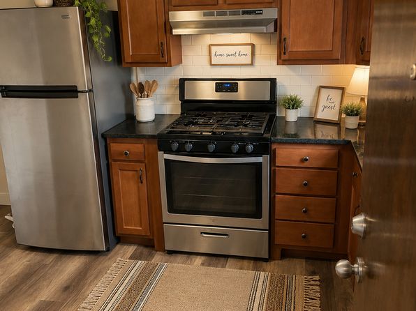 122 W Main St APT 9