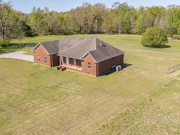 2nd image of 200 Boyd Rd