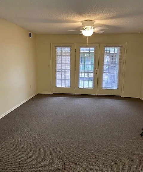 2404 W C St #D — Photo 5