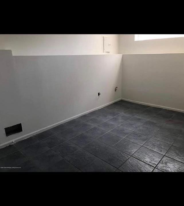 1st image of 133 Anthony St #2