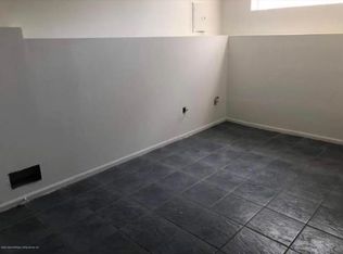 133 Anthony St #2, Staten Island, NY 10309