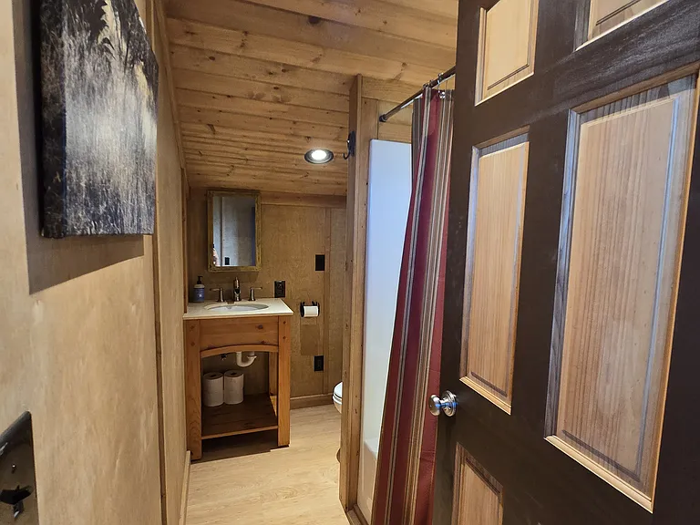 Upstairs Full Bath
