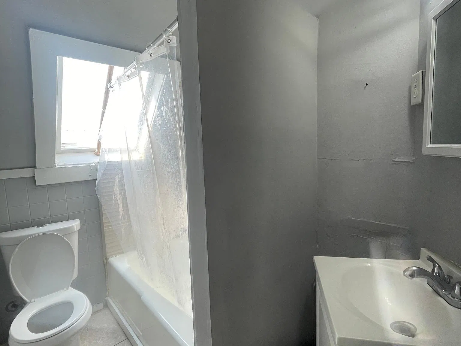 2 bed, $1,725 — Photo 2