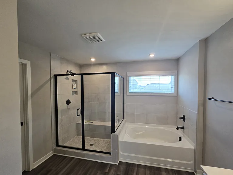 121 Linden Ct — Photo 13
