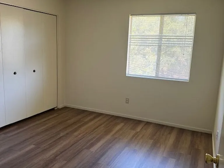 1801 Conifer Way — Photo 5