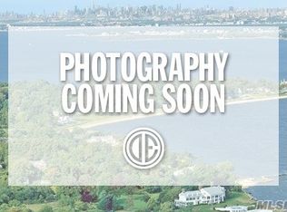 656 Old Town Rd, Pt Jefferson Station, NY 11776