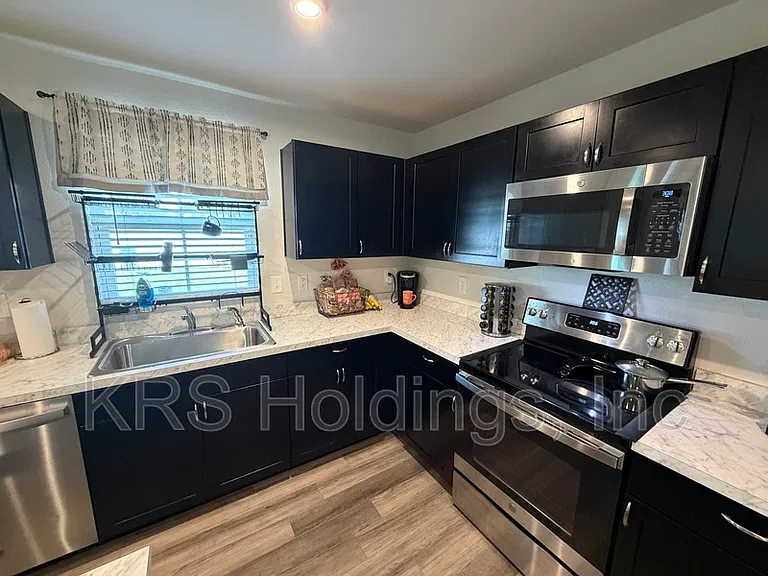 436 Forecastle St — Photo 7