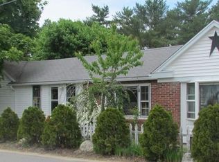 95 Rochester Rd, Carver, MA 02330
