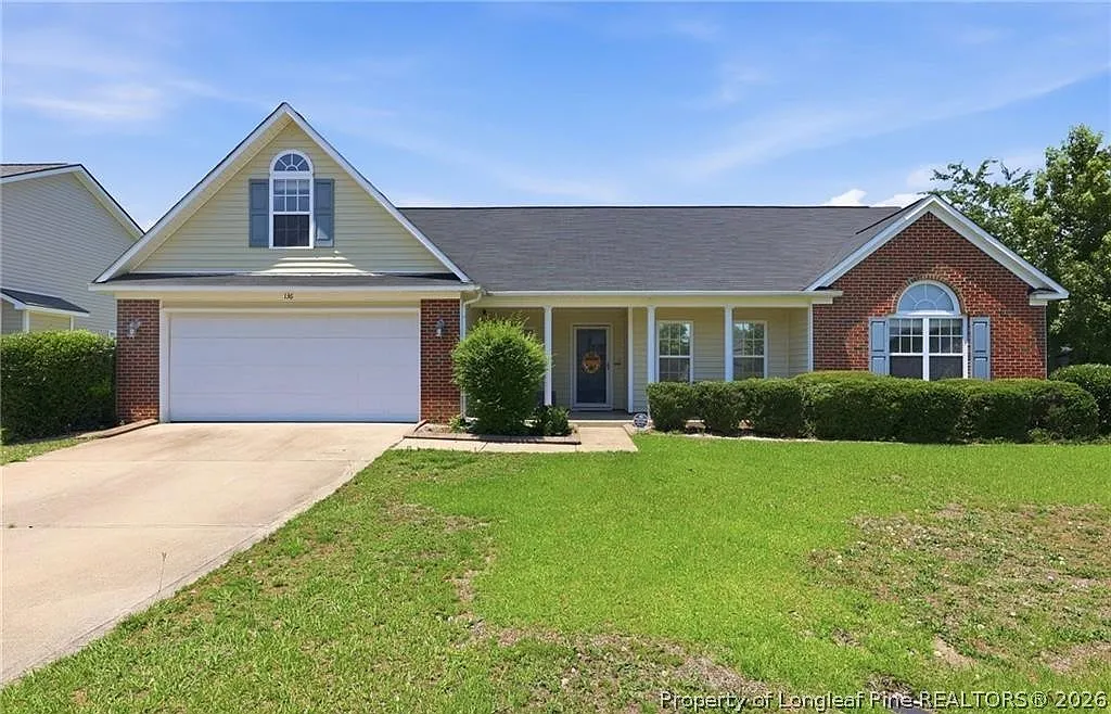 3 bed, 2.0 bath, 1945 sqft, $1,895 — Photo 1