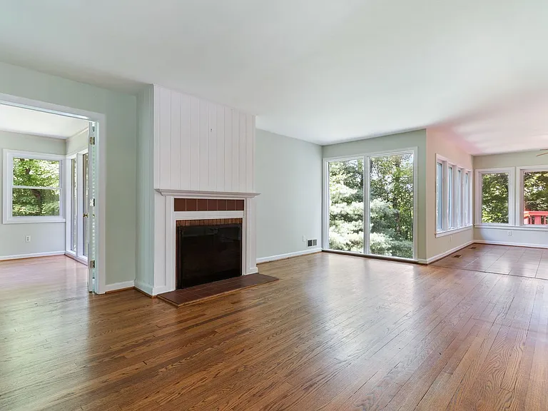 2206 N Taft St — Photo 4