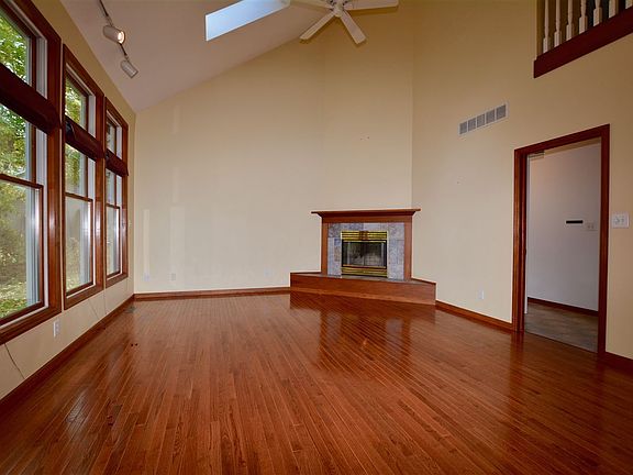 4th image of 3667 E Acorn Ln