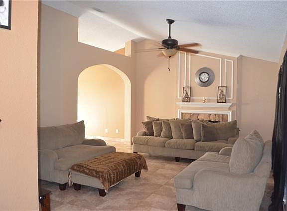 3rd image of 4110 Scotland Dr