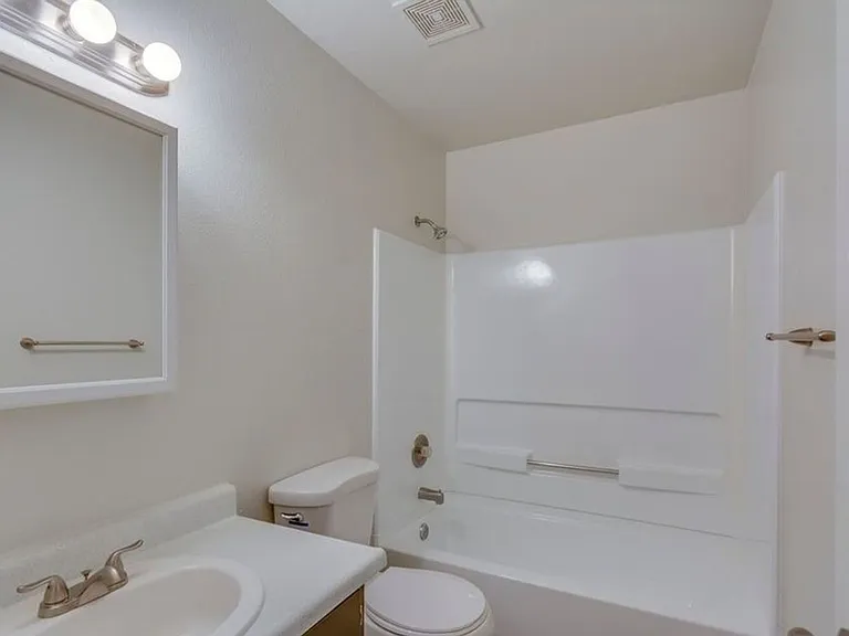 101 Arletta Street — Photo 8