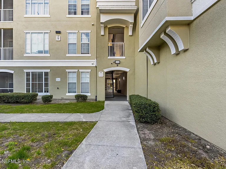 8290 Gate Pkwy W #918 — Photo 6