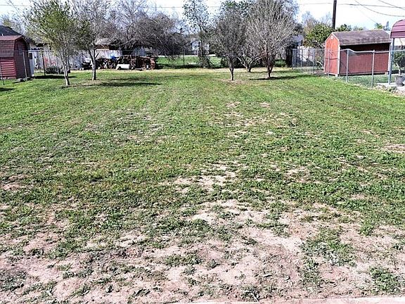 5th image of 114 La Joya Ave