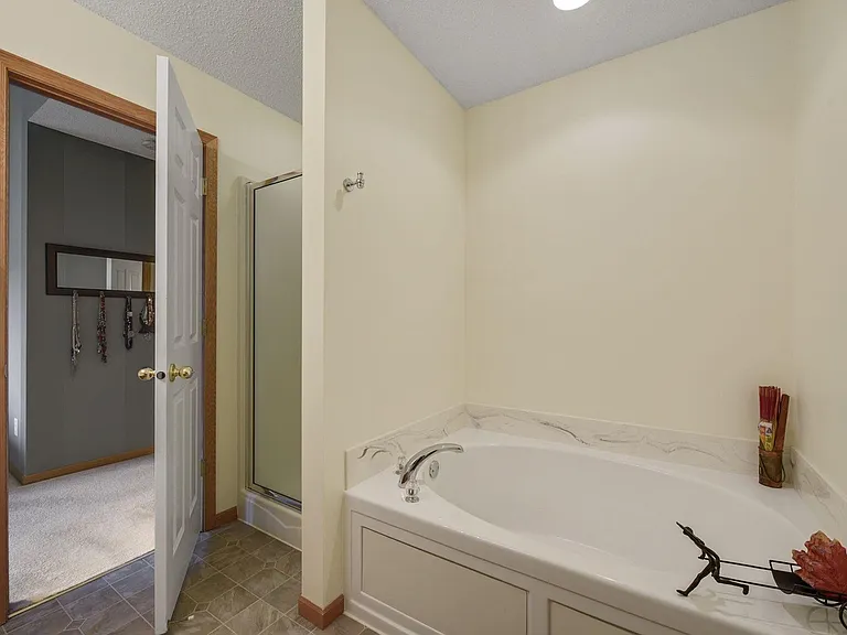 15544 Lilac Dr — Photo 6