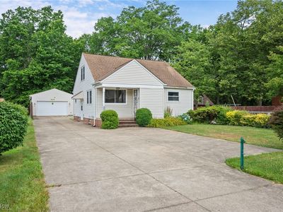 3016 Clague Rd, North Olmsted, OH, 44070