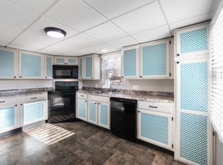 42 E Phillips St, Coaldale, PA 18218