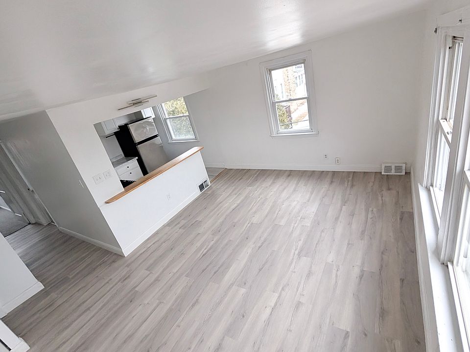 1st image of 3811 Berkley Ave #2